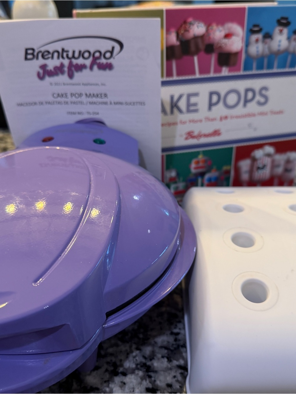 BRENTWOOD Purple Cake Pop Maker Set